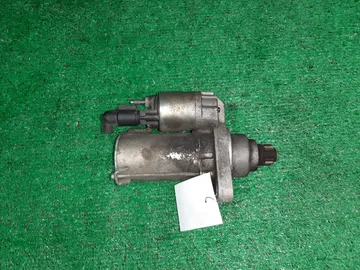 СТАРТЕР НА VOLKSWAGEN GOLF 1K1 CAVD