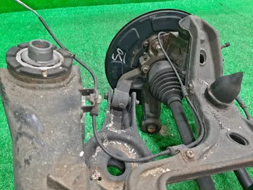 БАЛКА НА SUZUKI ESCUDO TDA4W J24B