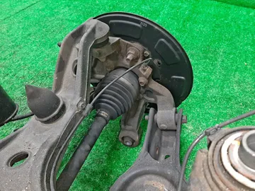БАЛКА НА SUZUKI ESCUDO TDA4W J24B