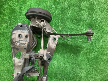 БАЛКА НА MAZDA AXELA BK5P ZY-VE