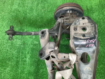 БАЛКА НА MAZDA AXELA BK5P ZY-VE