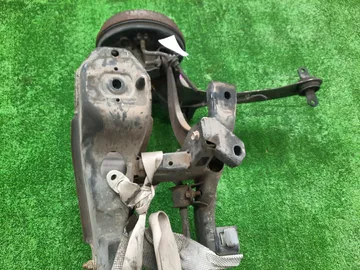 БАЛКА НА MAZDA AXELA BK5P ZY-VE