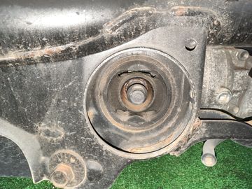 БАЛКА НА SUZUKI ESCUDO TDA4W J24B