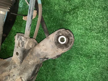 БАЛКА НА TOYOTA PROGRES JCG11 2JZ-GE