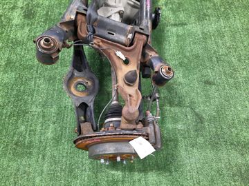 БАЛКА НА SUZUKI ESCUDO TDA4W J24B