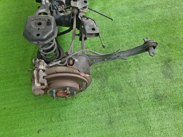 БАЛКА НА MAZDA AXELA BKEP LF-VE
