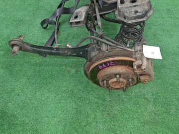 БАЛКА НА MAZDA AXELA BKEP LF-DE