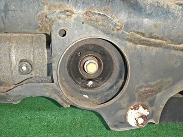 БАЛКА НА SUZUKI ESCUDO TDA4W J24B