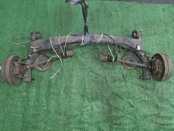 БАЛКА НА TOYOTA NOAH AZR65G 1AZ-FSE