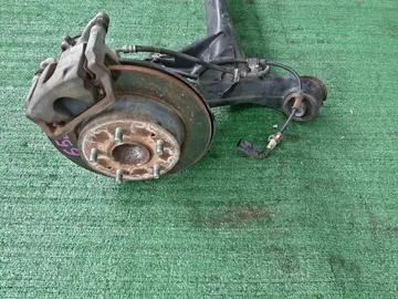 БАЛКА НА HONDA VEZEL RU3 LEB