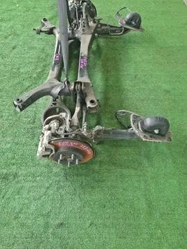 БАЛКА НА TOYOTA COROLLA ZWE211 2ZR-FXE