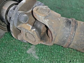 КАРДАН НА TOYOTA MARK II JZX100 1JZ-GE