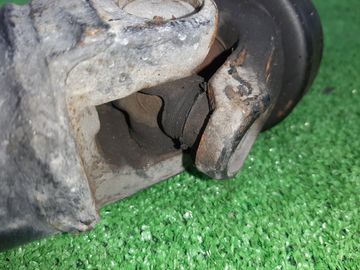 КАРДАН НА TOYOTA NOAH AZR65G 1AZ-FSE