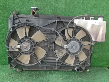РАДИАТОР ОСНОВНОЙ НА TOYOTA IPSUM ACM21W 2AZ-FE