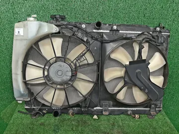 РАДИАТОР ОСНОВНОЙ НА HONDA STREAM RN6 R18A