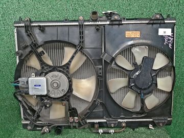 РАДИАТОР ОСНОВНОЙ НА MITSUBISHI CHARIOT GRANDIS N84W 4G64