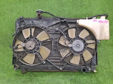 РАДИАТОР ОСНОВНОЙ НА TOYOTA IPSUM ACM21W 2AZ-FE