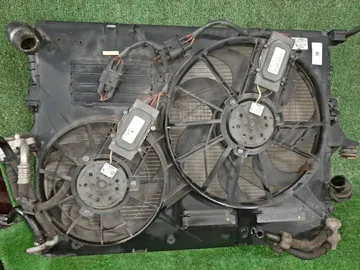 РАДИАТОР ОСНОВНОЙ НА VOLKSWAGEN TOUAREG 7L6 AZZ