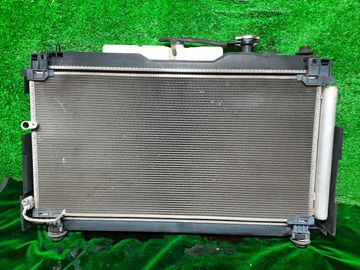 РАДИАТОР ОСНОВНОЙ НА TOYOTA VOXY ZRR80G 3ZR-FAE