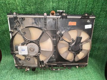 РАДИАТОР ОСНОВНОЙ НА MITSUBISHI CHARIOT GRANDIS N84W 4G64