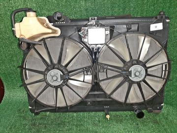 РАДИАТОР ОСНОВНОЙ НА TOYOTA CROWN GRS182 3GR-FSE