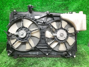 РАДИАТОР ОСНОВНОЙ НА TOYOTA IPSUM ACM21W 2AZ-FE