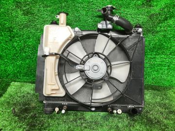 РАДИАТОР ОСНОВНОЙ НА TOYOTA PLATZ NCP12 1NZ-FE