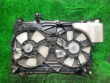 РАДИАТОР ОСНОВНОЙ НА TOYOTA IPSUM ACM26 2AZ-FE