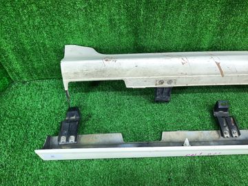 ПОРОГ НА HONDA STREAM RN1