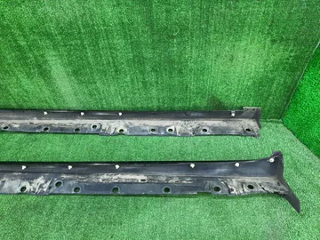 ПОРОГ НА TOYOTA WISH ZGE20G
