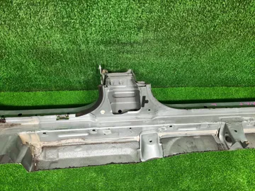 ПОРОГ НА TOYOTA MARK II GX90