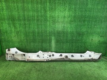 ПОРОГ НА NISSAN LAUREL HC35