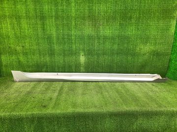 ПОРОГ НА TOYOTA PRIUS ZVW50