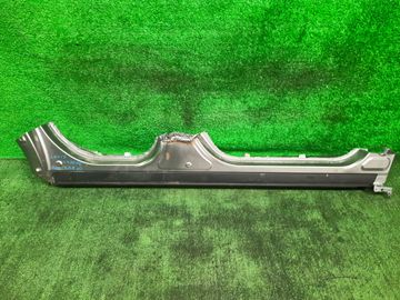 ПОРОГ НА LEXUS UX300E KMA10