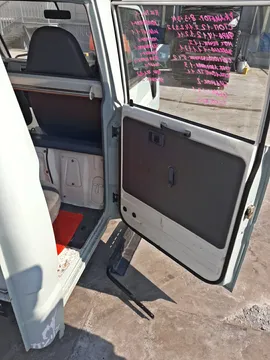 КАБИНА НА TOYOTA DYNA YY101