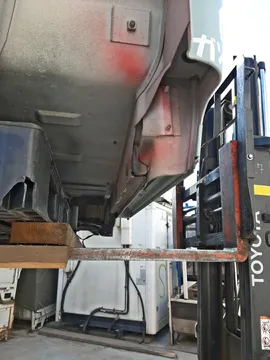 КАБИНА НА TOYOTA DYNA YY101