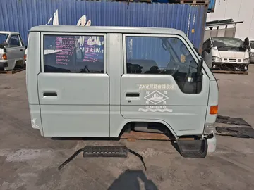 КАБИНА НА TOYOTA DYNA YY101