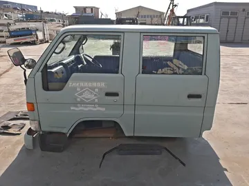 КАБИНА НА TOYOTA DYNA YY101