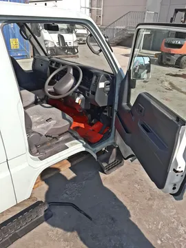 КАБИНА НА TOYOTA DYNA YY101