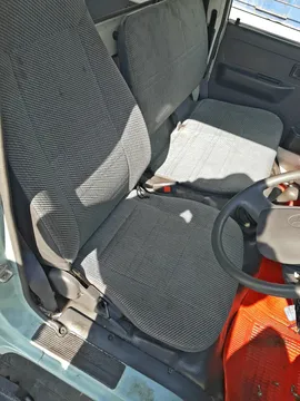 КАБИНА НА TOYOTA DYNA YY101