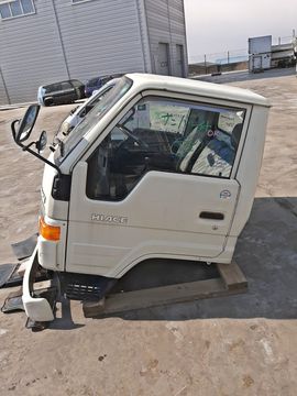 КАБИНА НА TOYOTA HIACE LH90 2L