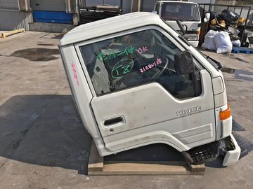 КАБИНА НА TOYOTA HIACE LH90 2L