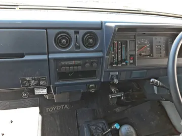 КАБИНА НА TOYOTA HIACE LH85 2L