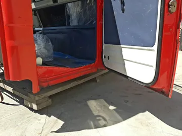КАБИНА НА TOYOTA HIACE LH85 2L