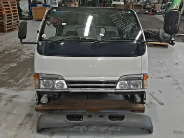 КАБИНА НА ISUZU ELF AKR71 4HG1