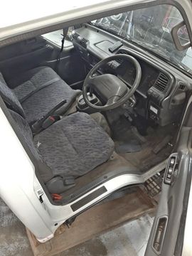 КАБИНА НА ISUZU ELF AKR71 4HG1