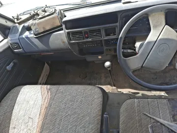 КАБИНА НА NISSAN VANETTE SE88TN