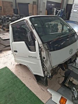 КАБИНА НА TOYOTA TOYOACE YY101 3Y