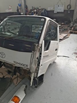 КАБИНА НА TOYOTA TOYOACE YY101 3Y