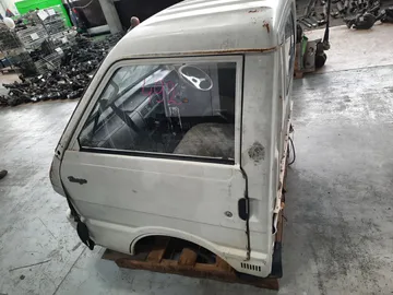 КАБИНА НА MAZDA BONGO SE88T F8